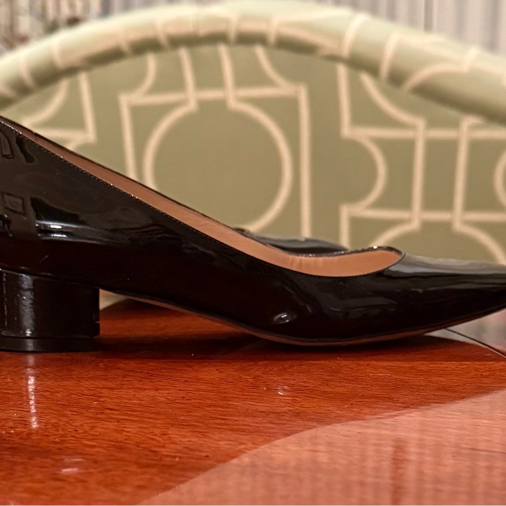 Manolo Blahnik Black Women's Shoes - Picture 2 of 7